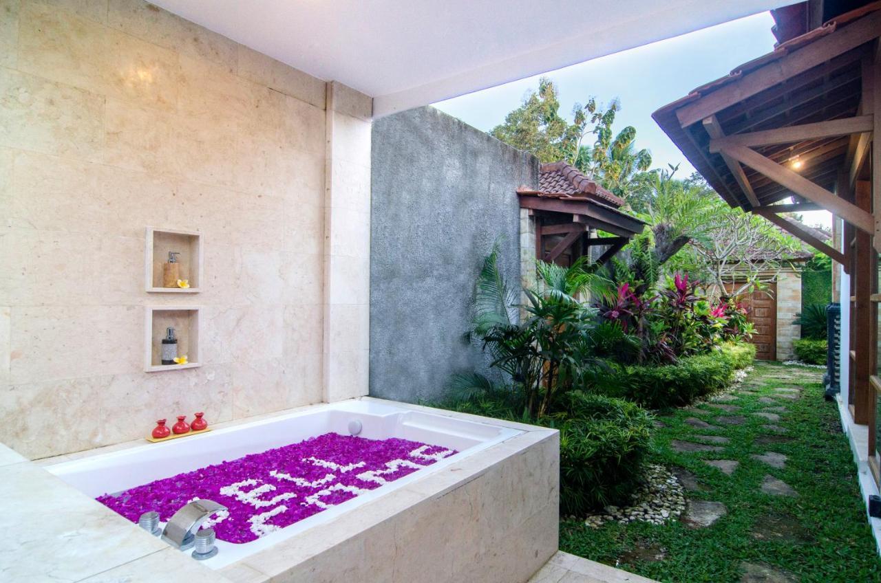 Danakha Villa Ubud Тегалаланг Екстериор снимка